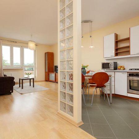 Spacious & Quiet 1 Bedroom Apartment In Pruszkow By Noclegi Renters Esterno foto