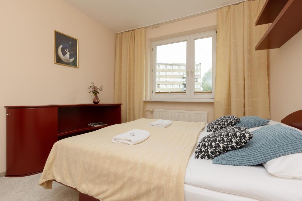 Spacious & Quiet 1 Bedroom Apartment In Pruszkow By Noclegi Renters Esterno foto